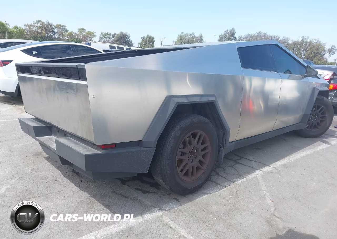 2025 Tesla Cybertruck All-Wheel Drive VIN:7G2CEHED3SA073449 - 4