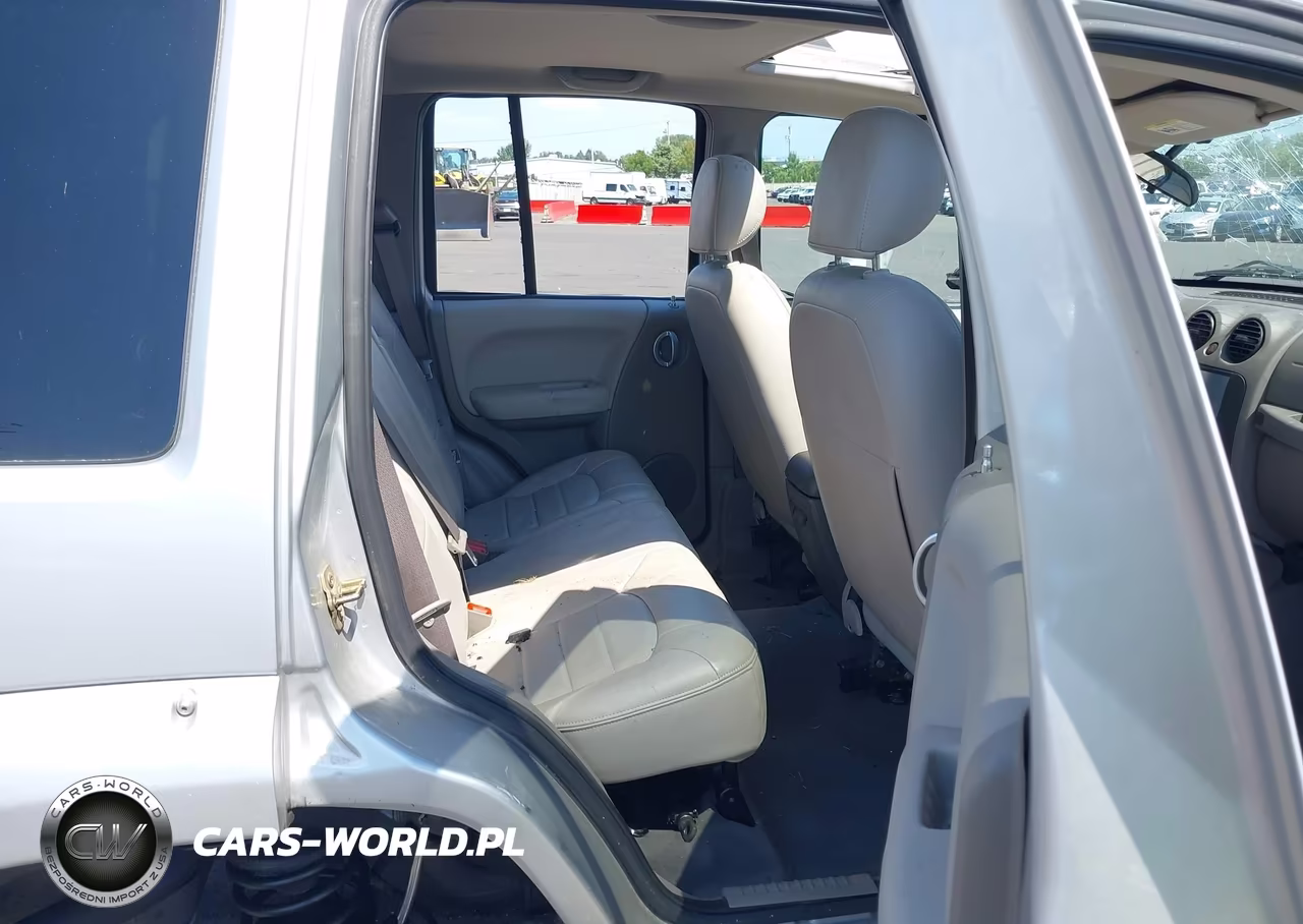 2004 Jeep Liberty Renegade VIN:1J4GL38KX4W249853 - 8
