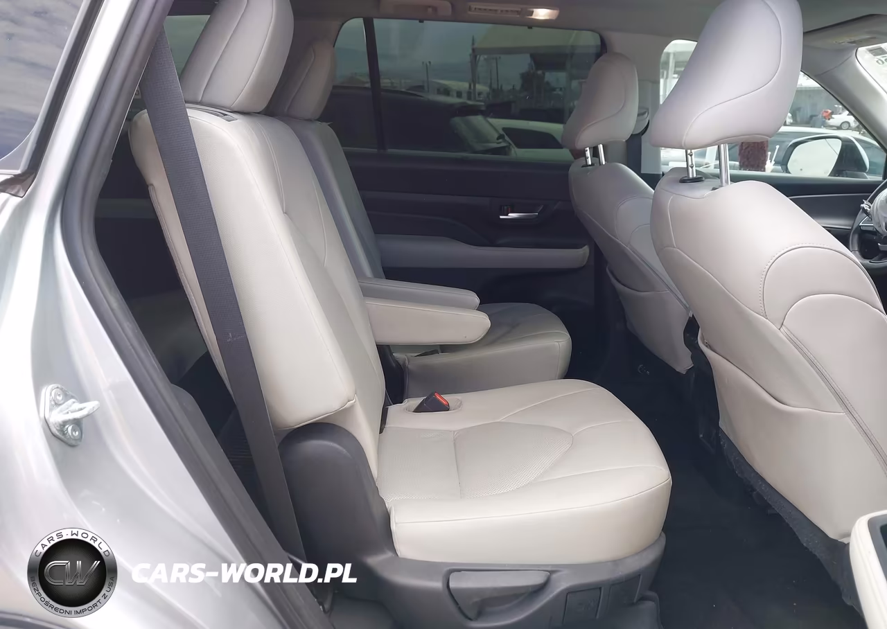 2024 Toyota Grand Highlander Xle VIN:5TDAAAB53RS004439 - 8