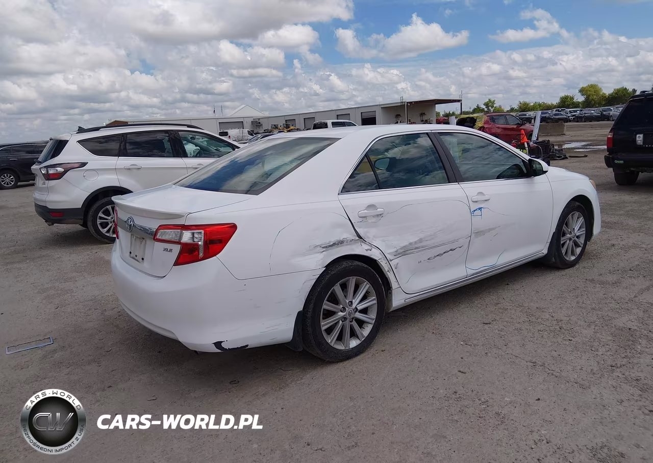2012 Toyota Camry Xle VIN:4T1BF1FK6CU584791 - 4