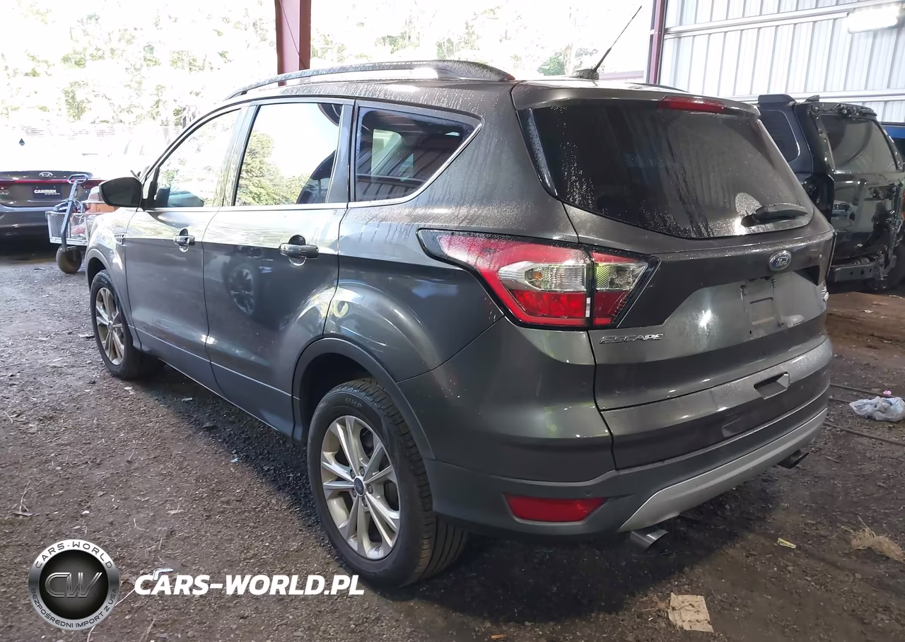 2017 Ford Escape Se VIN:1FMCU9GD3HUC70502 - 3