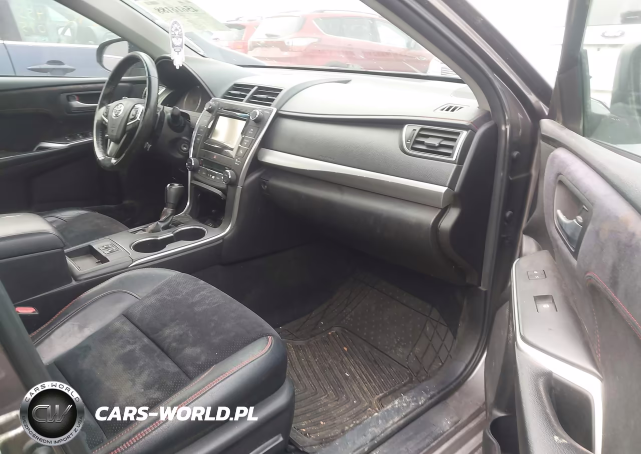 2015 Toyota Camry Xse VIN:4T1BF1FK7FU483389 - 5