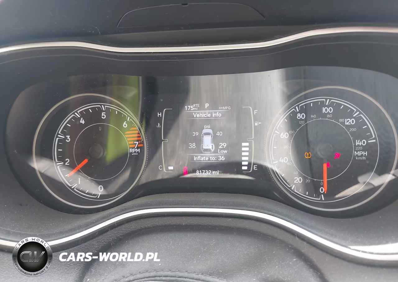2019 Jeep Cherokee Latitude Fwd VIN:1C4PJLCB7KD382226 - 7