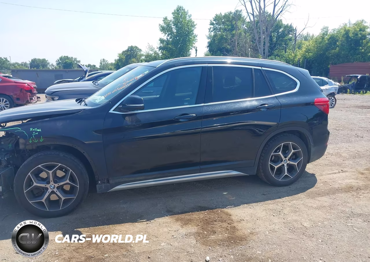 2018 BMW X1 xDrive28I VIN:WBXHT3C30J5L30682 - 14