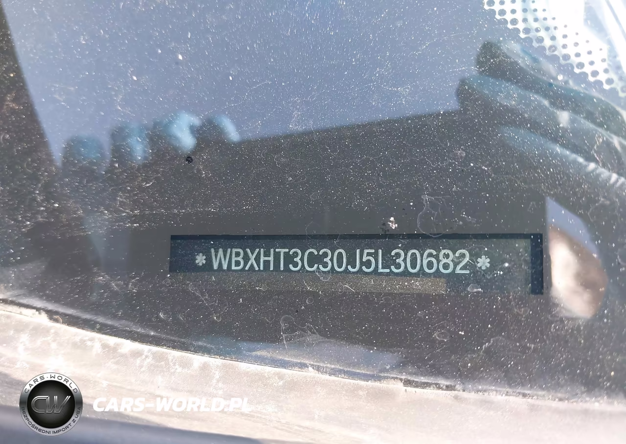 2018 BMW X1 xDrive28I VIN:WBXHT3C30J5L30682 - 9