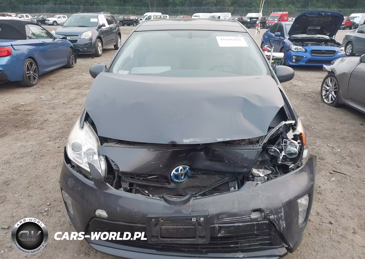 2015 Toyota Prius Four VIN:JTDKN3DU1F1950332 - 11