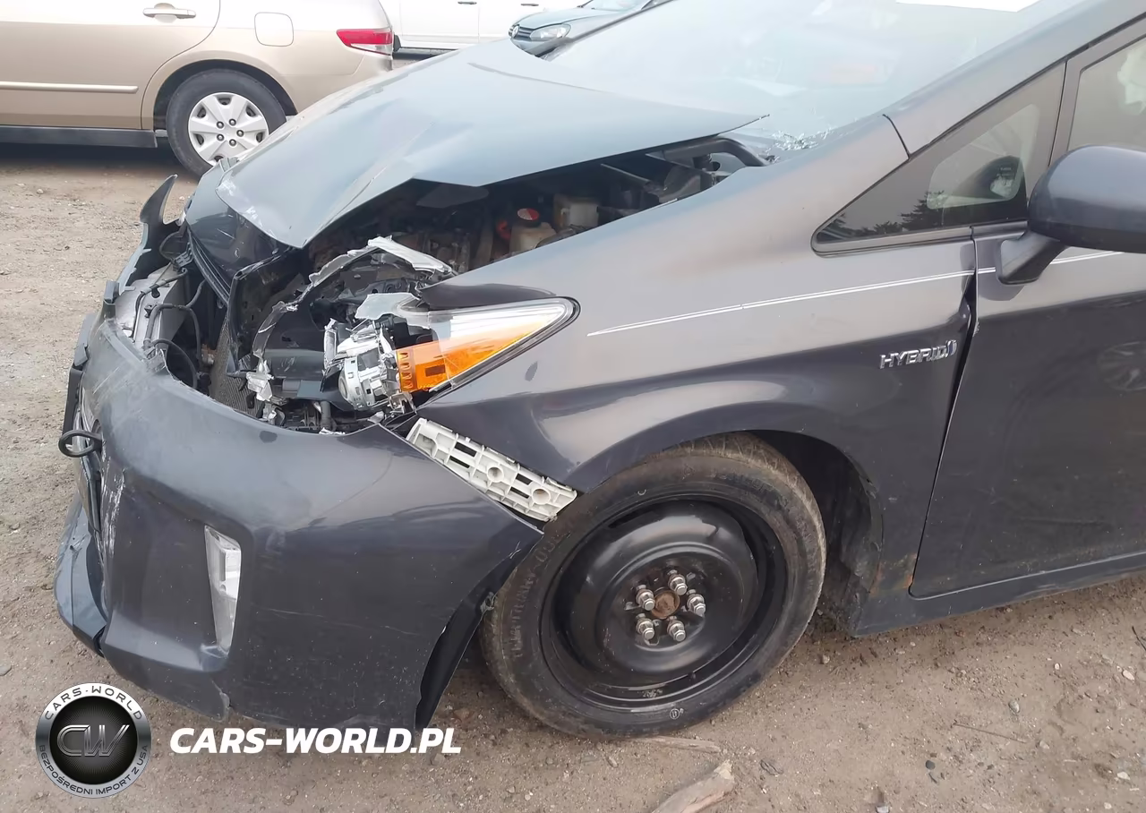 2015 Toyota Prius Four VIN:JTDKN3DU1F1950332 - 16