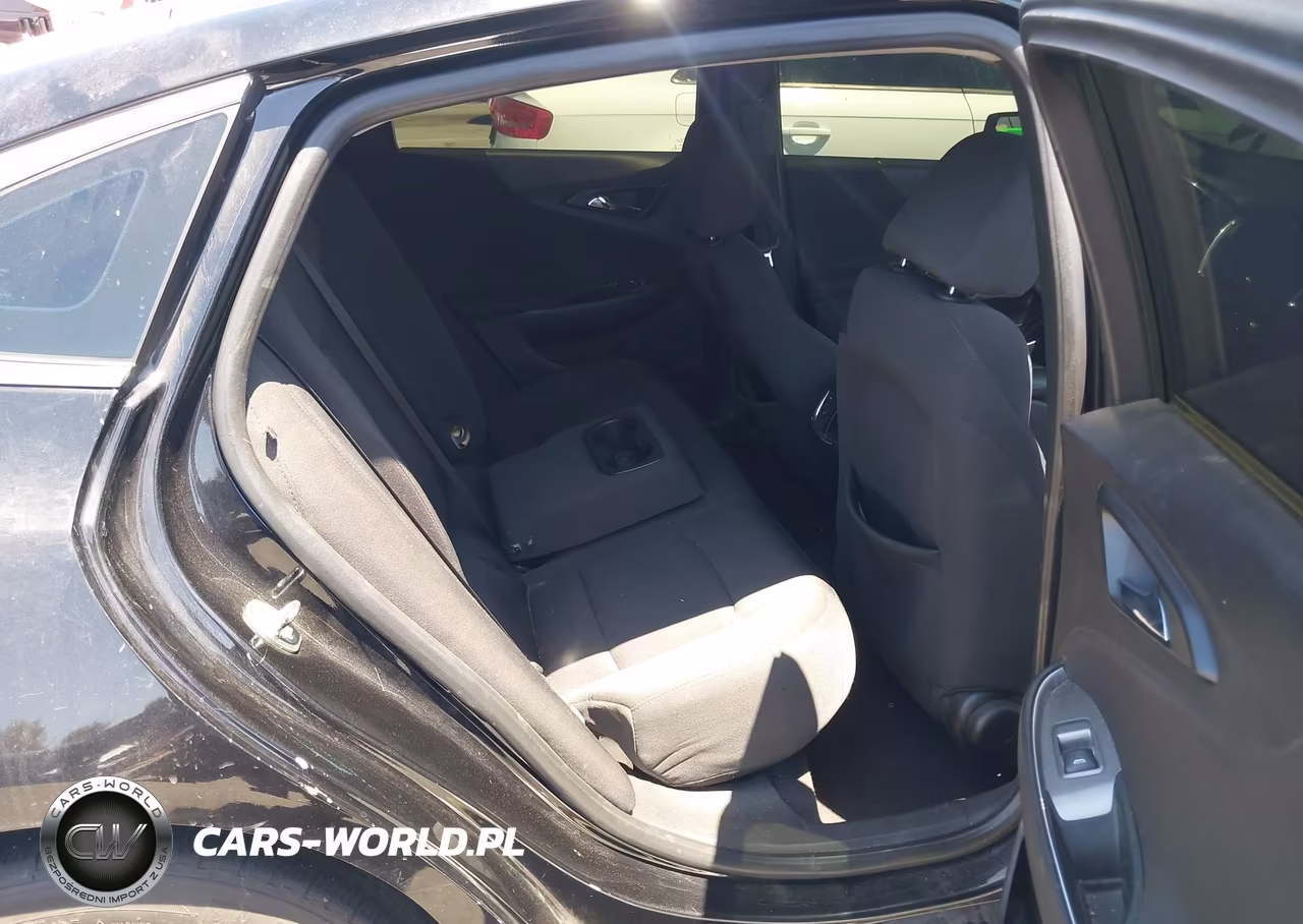 2018 Chevrolet Malibu Lt VIN:1G1ZD5ST1JF150674 - 8