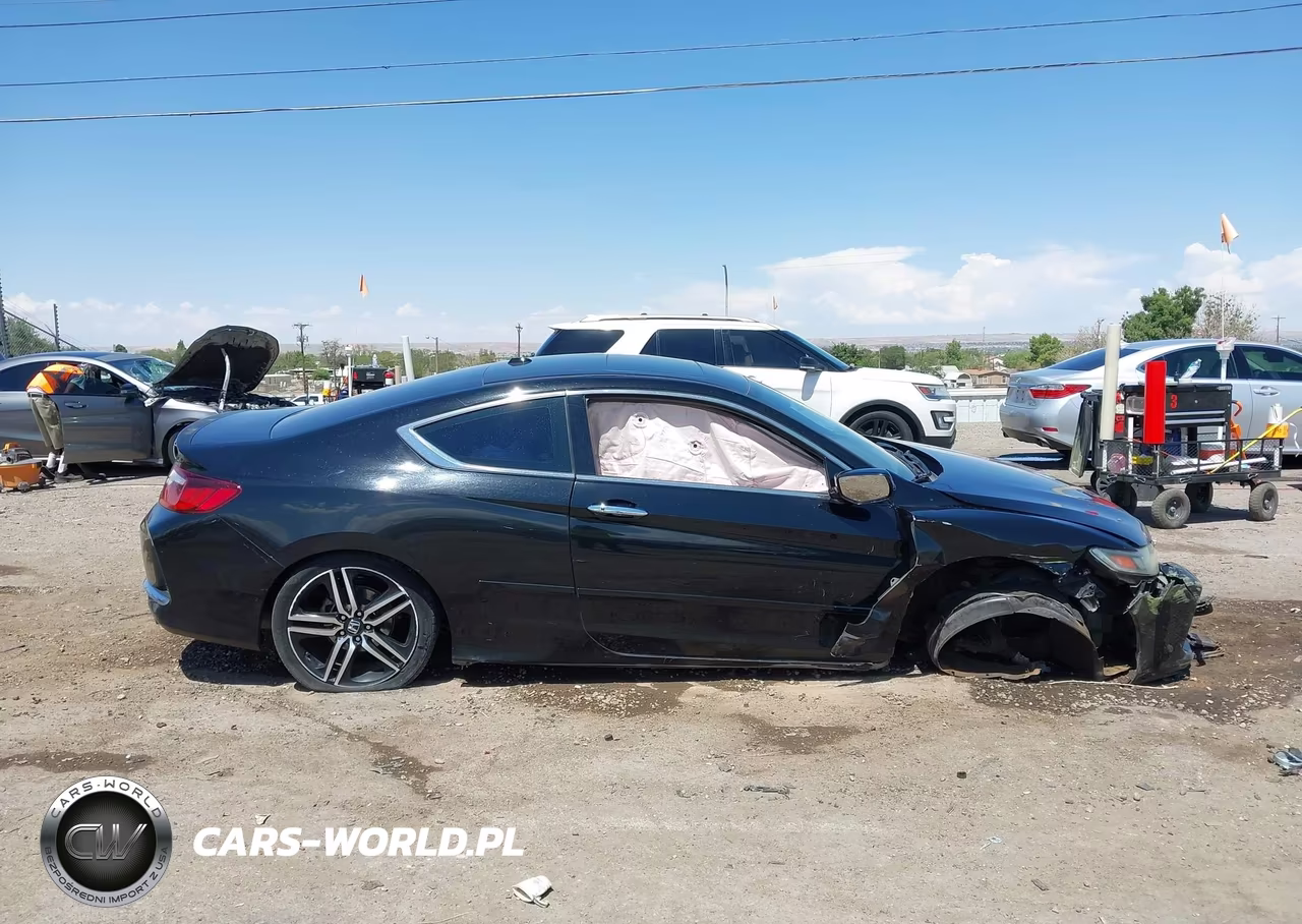 2017 Honda Accord Touring V6 VIN:1HGCT2B04HA001592 - 13