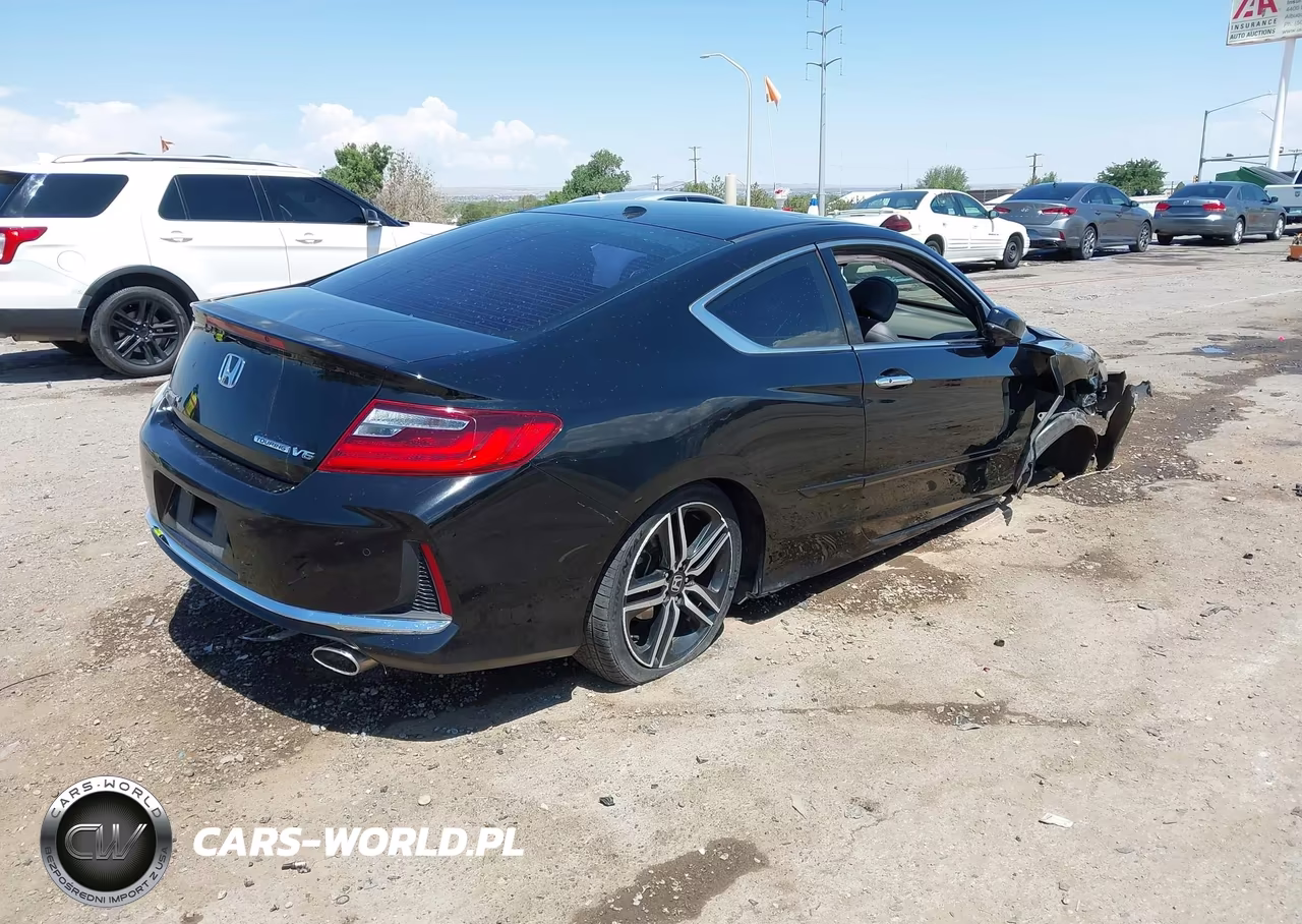 2017 Honda Accord Touring V6 VIN:1HGCT2B04HA001592 - 4