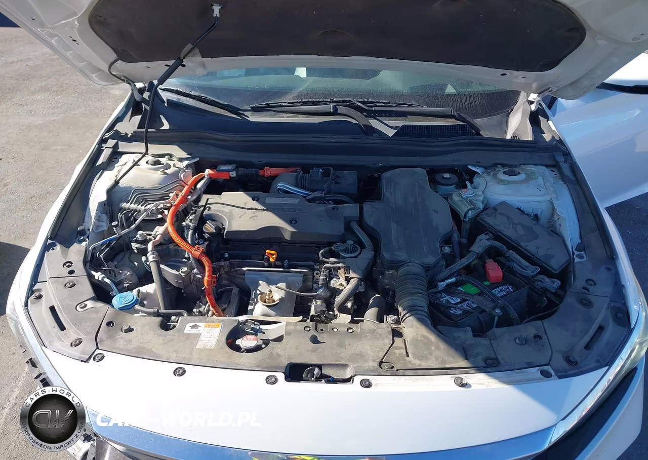 2018 Honda Accord Hybrid Touring VIN:1HGCV3F99JA012831 - 10