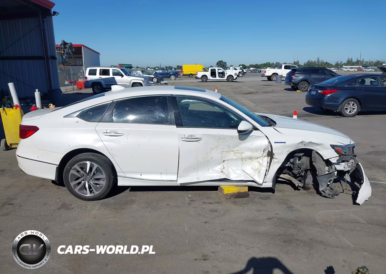 2018 Honda Accord Hybrid Touring VIN:1HGCV3F99JA012831 - 14
