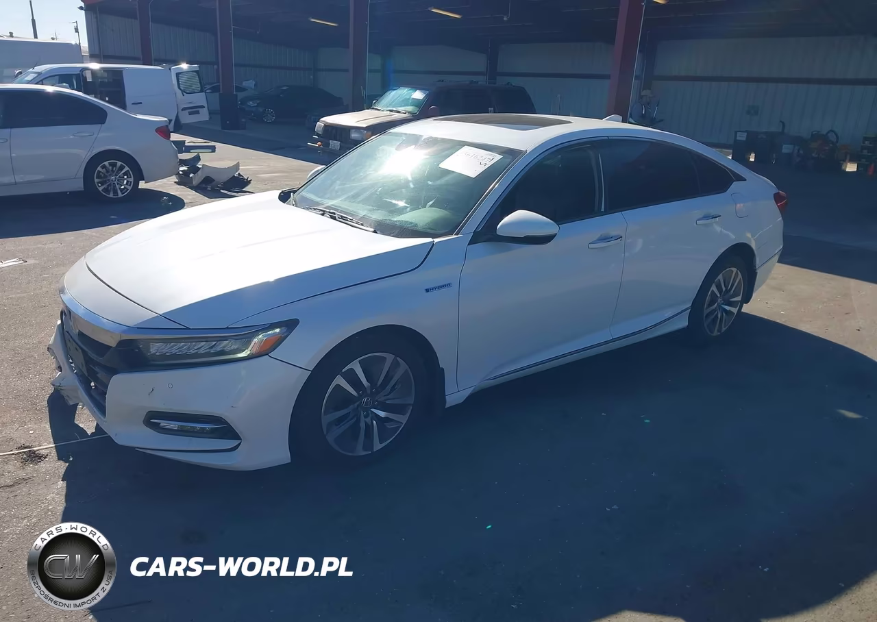 2018 Honda Accord Hybrid Touring VIN:1HGCV3F99JA012831 - 2