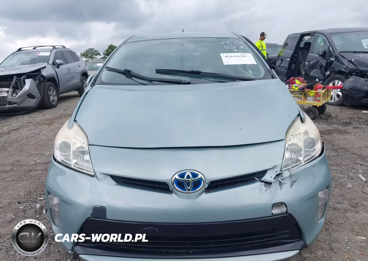2014 Toyota Prius Two VIN:JTDKN3DU8E1804220 - 12
