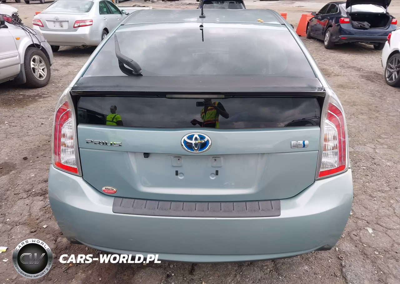 2014 Toyota Prius Two VIN:JTDKN3DU8E1804220 - 16