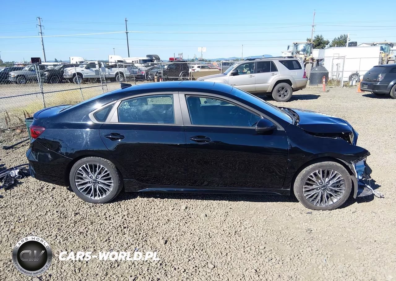2024 Kia Forte Gt-Line VIN:3KPF54ADXRE757741 - 14