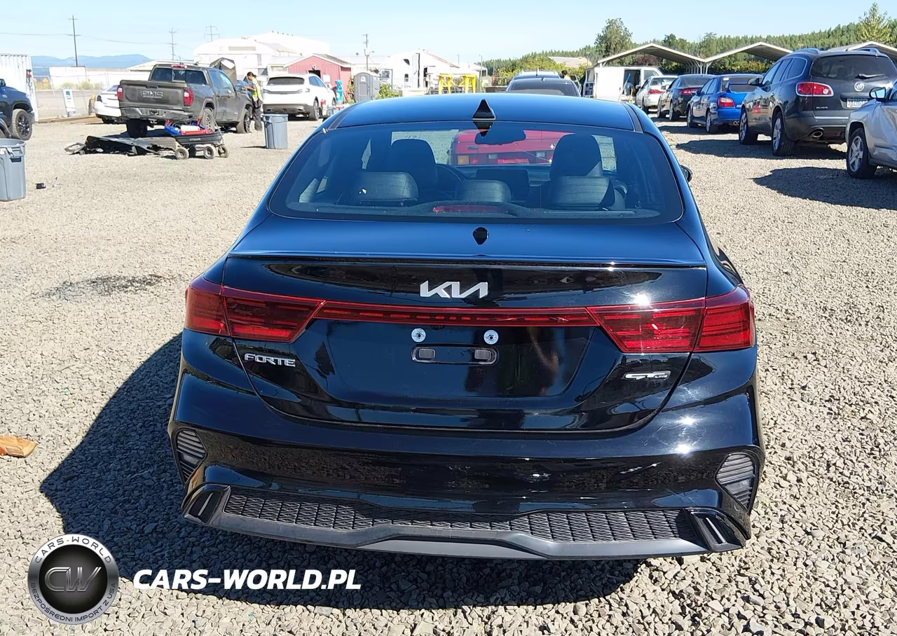2024 Kia Forte Gt-Line VIN:3KPF54ADXRE757741 - 17