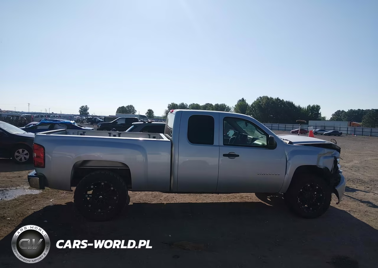 2011 Chevrolet Silverado 1500 Ls VIN:1GCRCREA5BZ428102 - 13