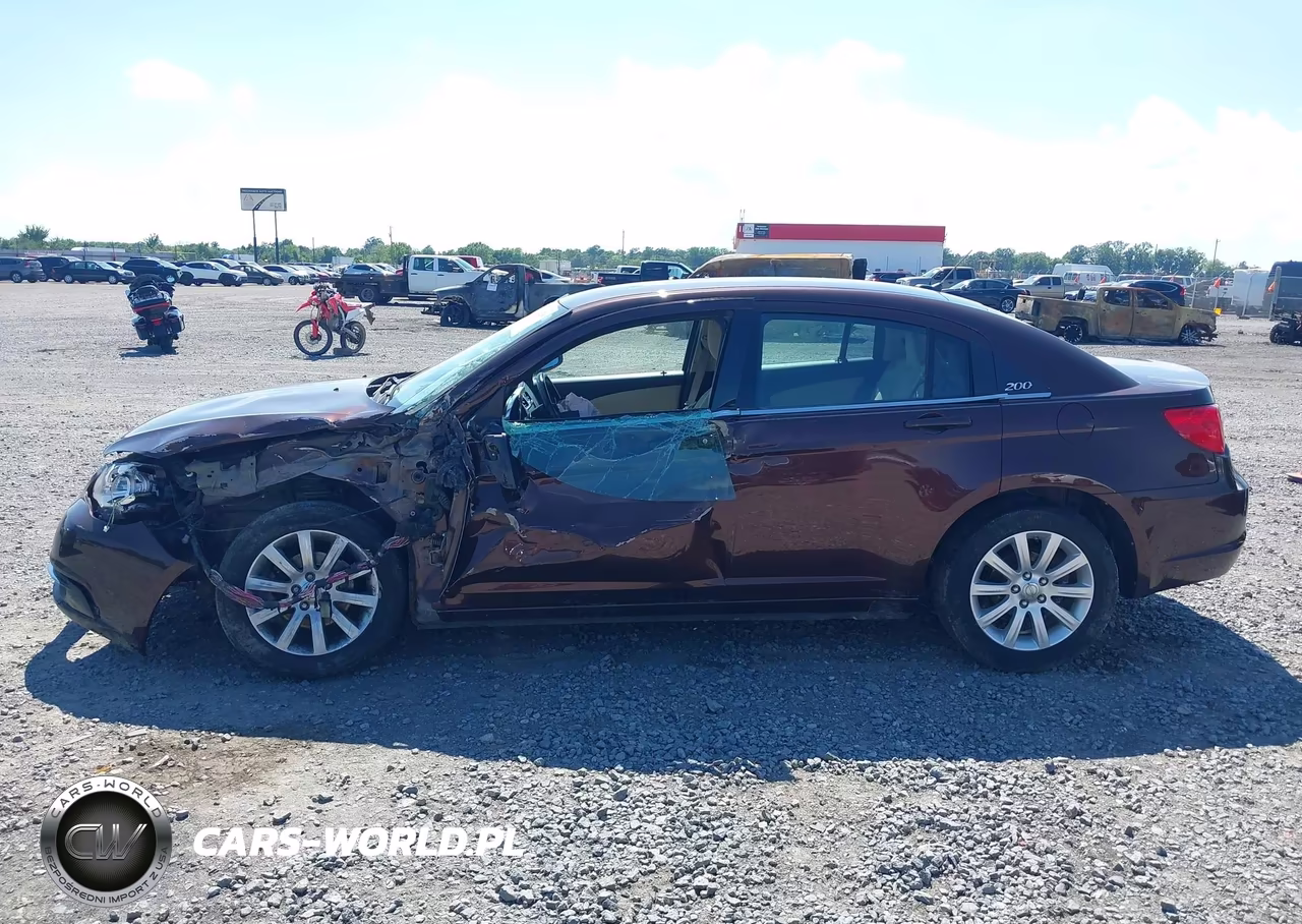 2013 Chrysler 200 Touring VIN:1C3CCBBB7DN546533 - 14