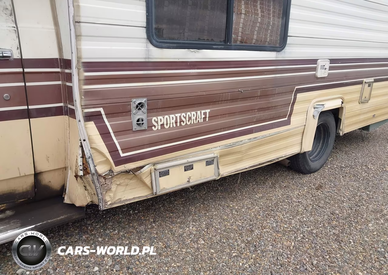 1984 Chevrolet G30 VIN:2GBJG31M4E4176793 - 11
