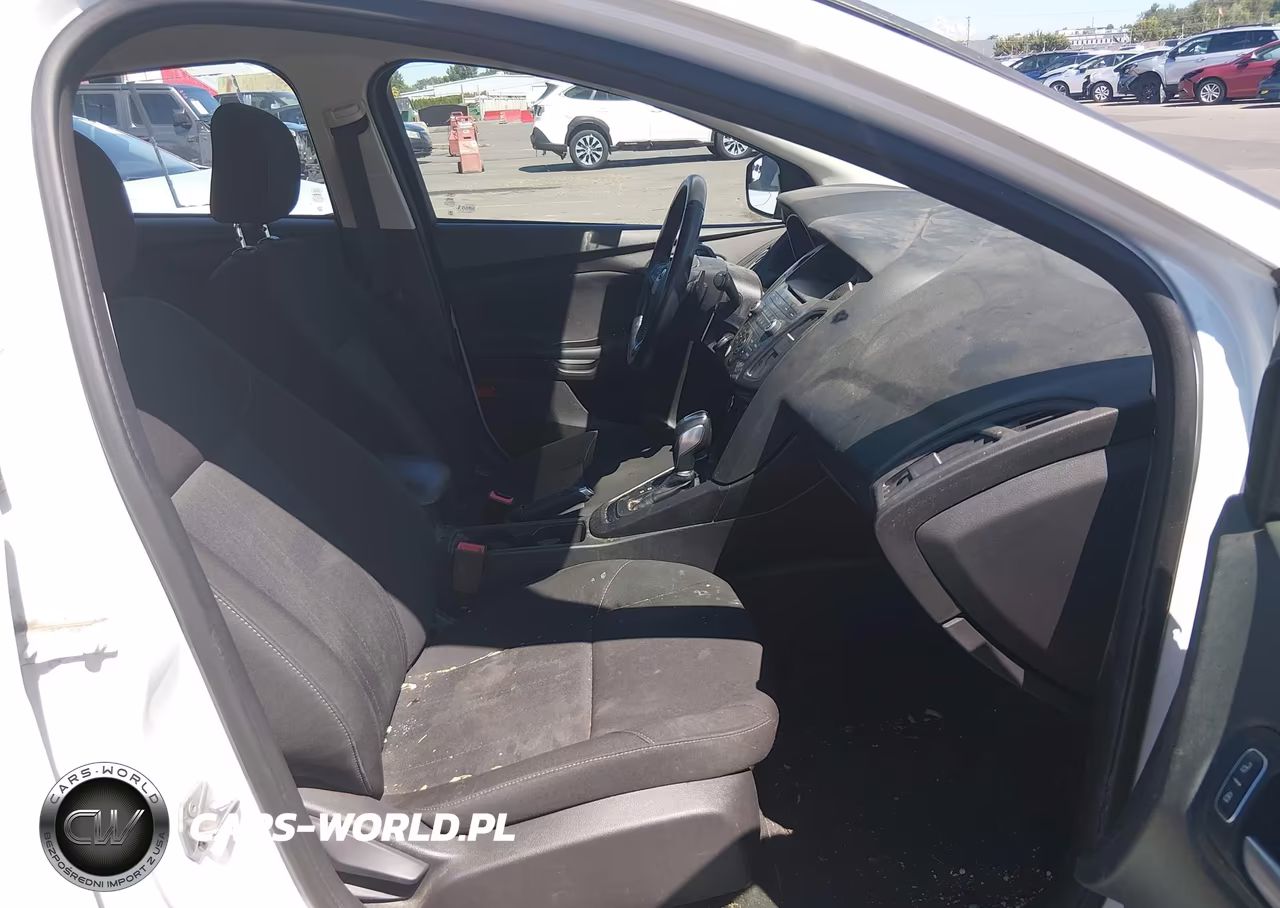2015 Ford Focus Se VIN:1FADP3F26FL368915 - 5