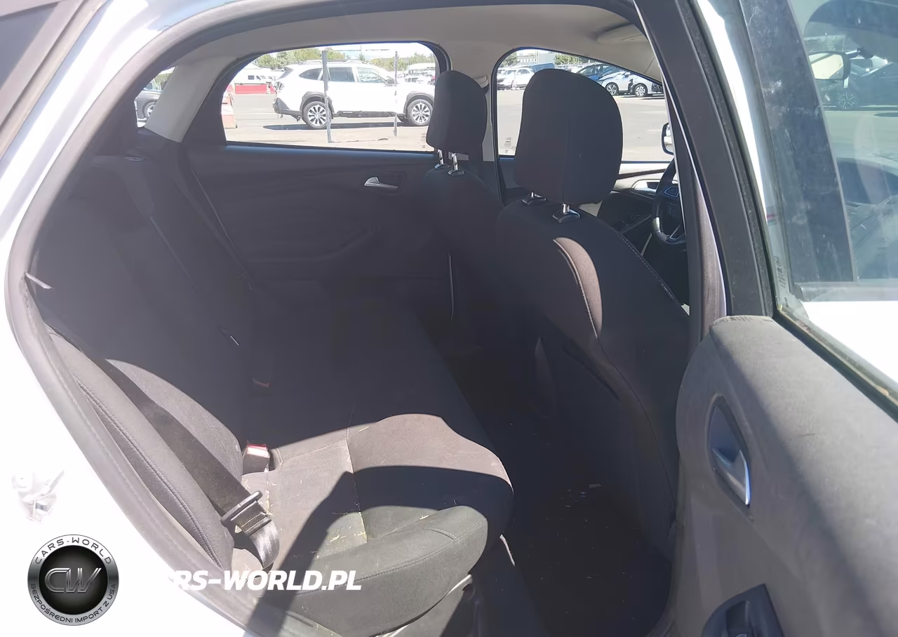 2015 Ford Focus Se VIN:1FADP3F26FL368915 - 8