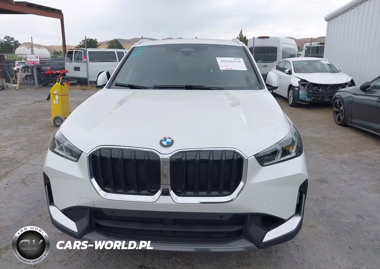 2023 BMW X1 xDrive28I VIN:WBX73EF04P5W14737 - 12