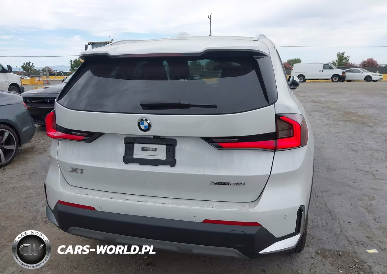 2023 BMW X1 xDrive28I VIN:WBX73EF04P5W14737 - 16
