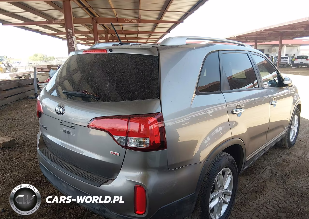 2015 Kia Sorento Lx V6 VIN:5XYKTDA73FG554218 - 4