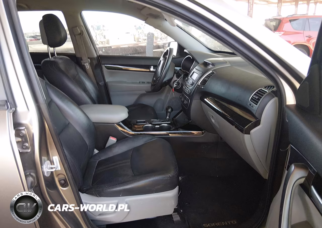 2015 Kia Sorento Lx V6 VIN:5XYKTDA73FG554218 - 5
