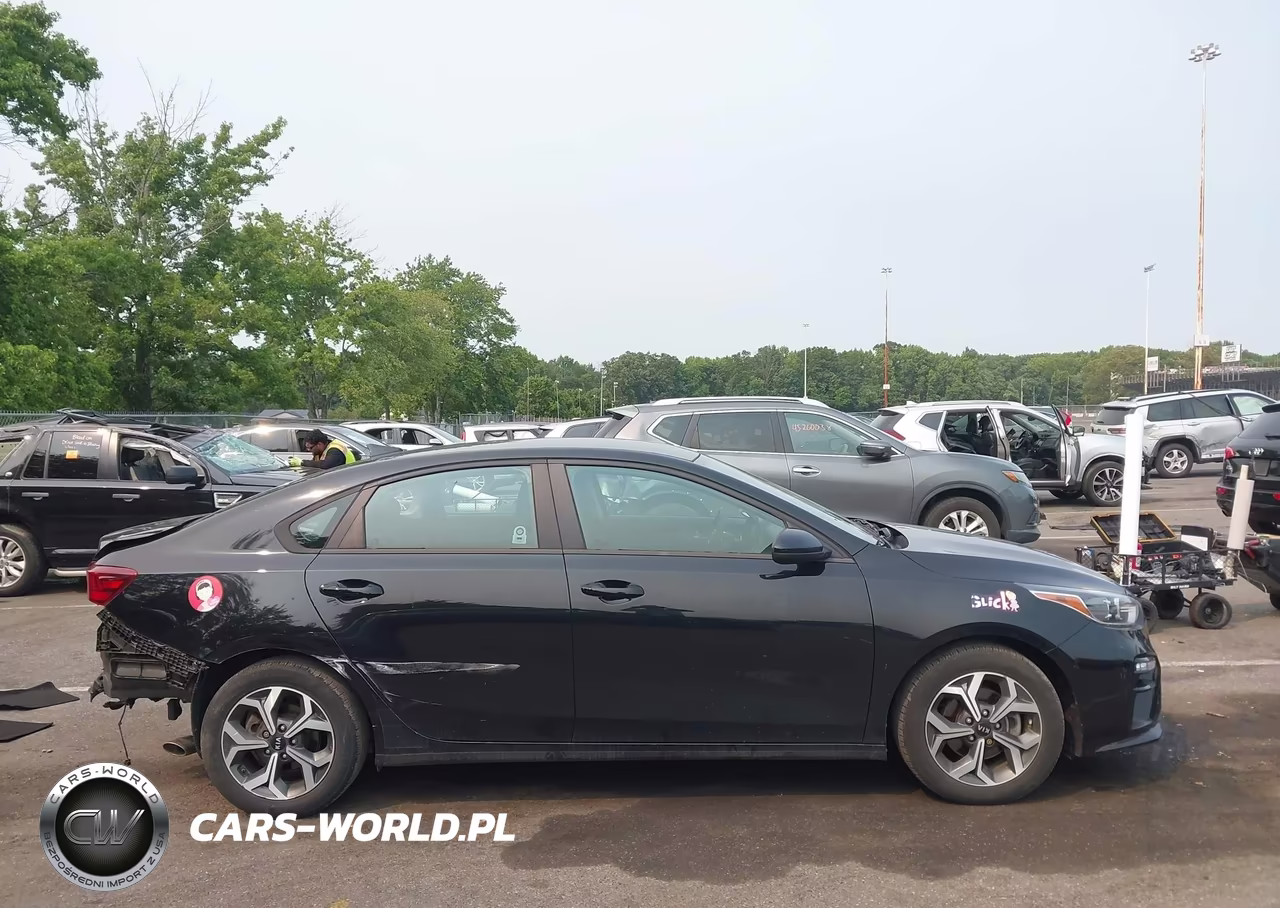 2021 Kia Forte Lxs VIN:3KPF24ADXME329136 - 13
