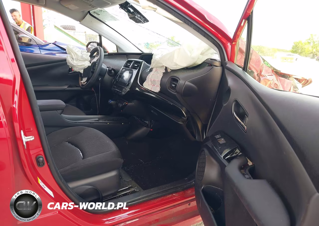 2019 Toyota Prius Le VIN:JTDKARFU3K3100356 - 5