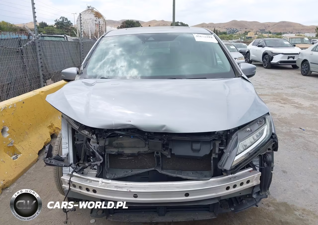 2018 Honda Odyssey Elite VIN:5FNRL6H94JB009372 - 13