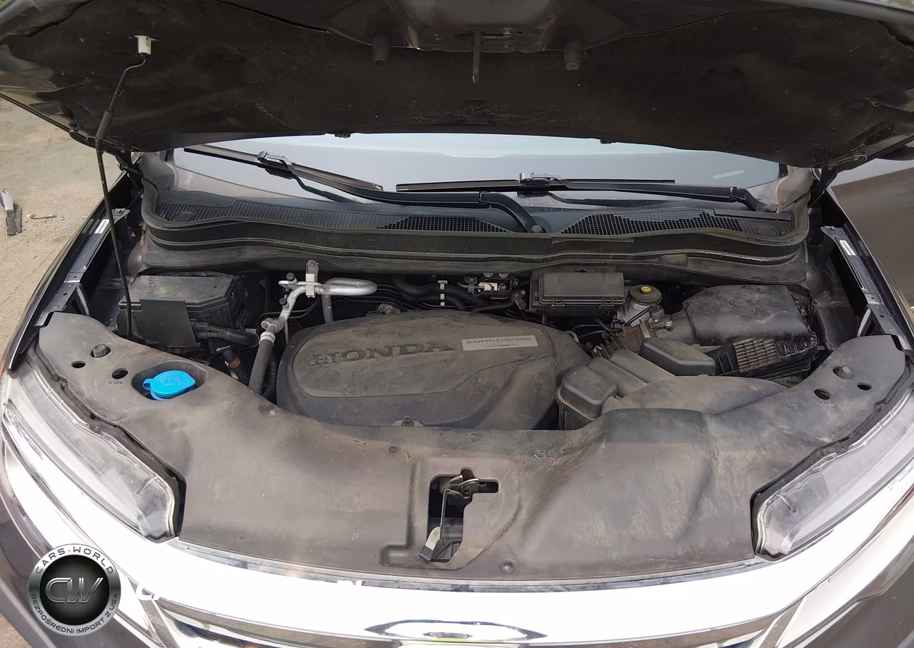 2019 Honda Pilot Touring VIN:5FNYF6H65KB007074 - 10