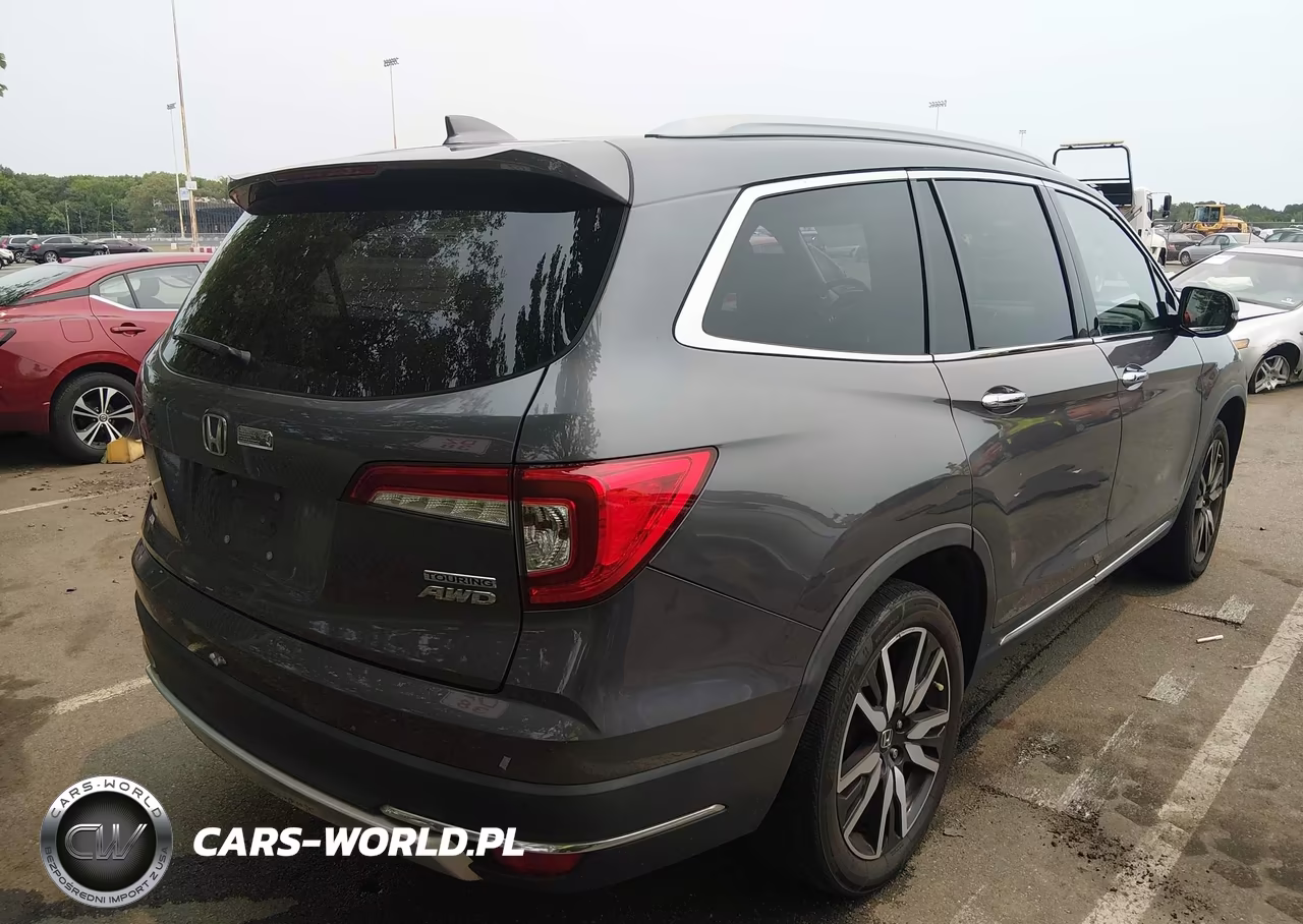 2019 Honda Pilot Touring VIN:5FNYF6H65KB007074 - 4
