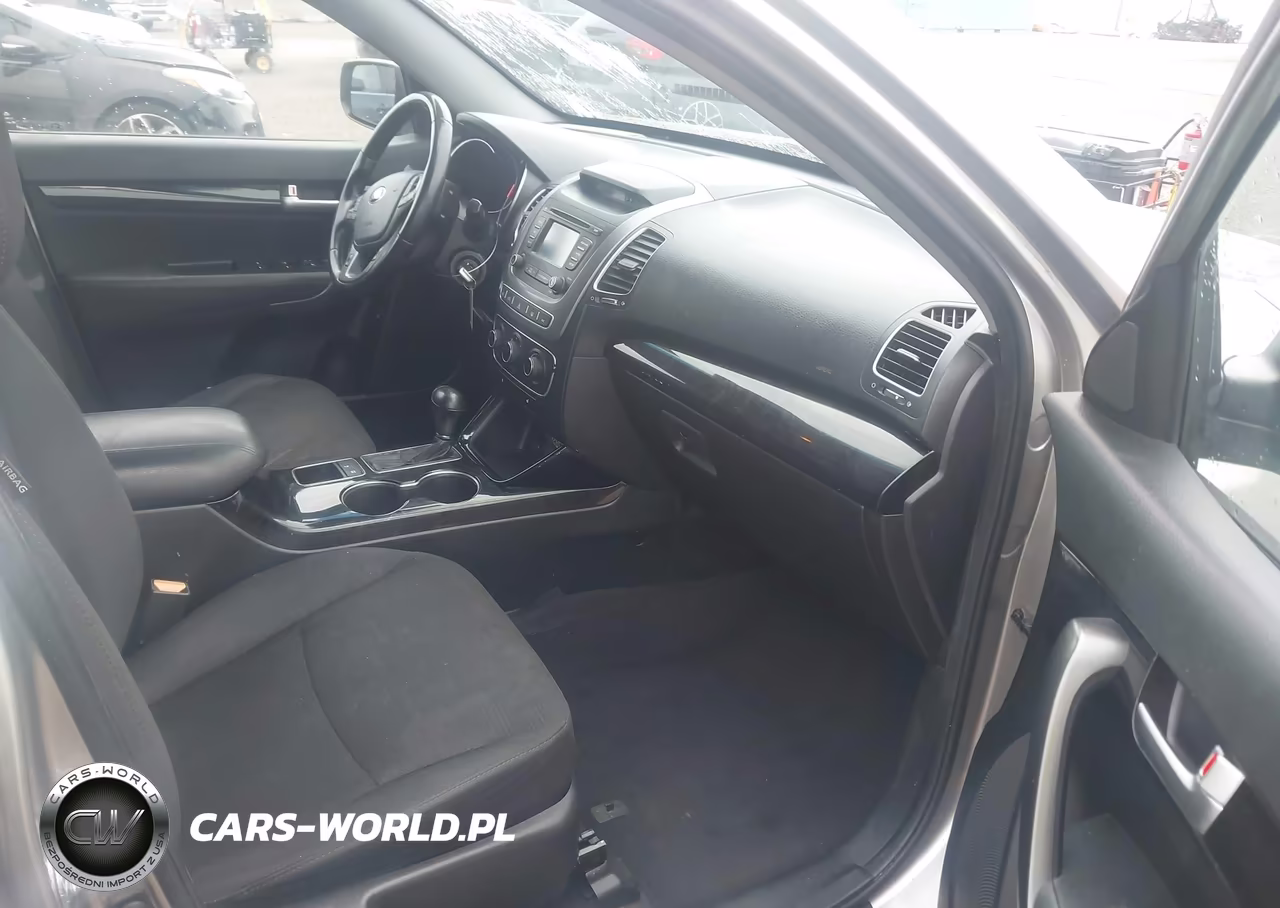 2014 Kia Sorento Lx VIN:5XYKTCA60EG509043 - 5