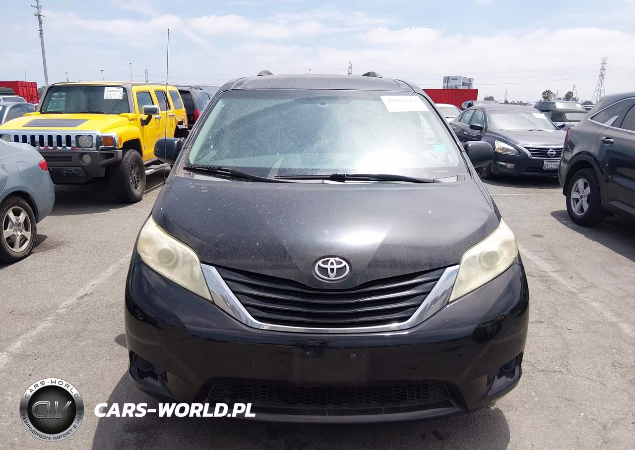 2011 Toyota Sienna Le V6 VIN:5TDKK3DC5BS132602 - 12