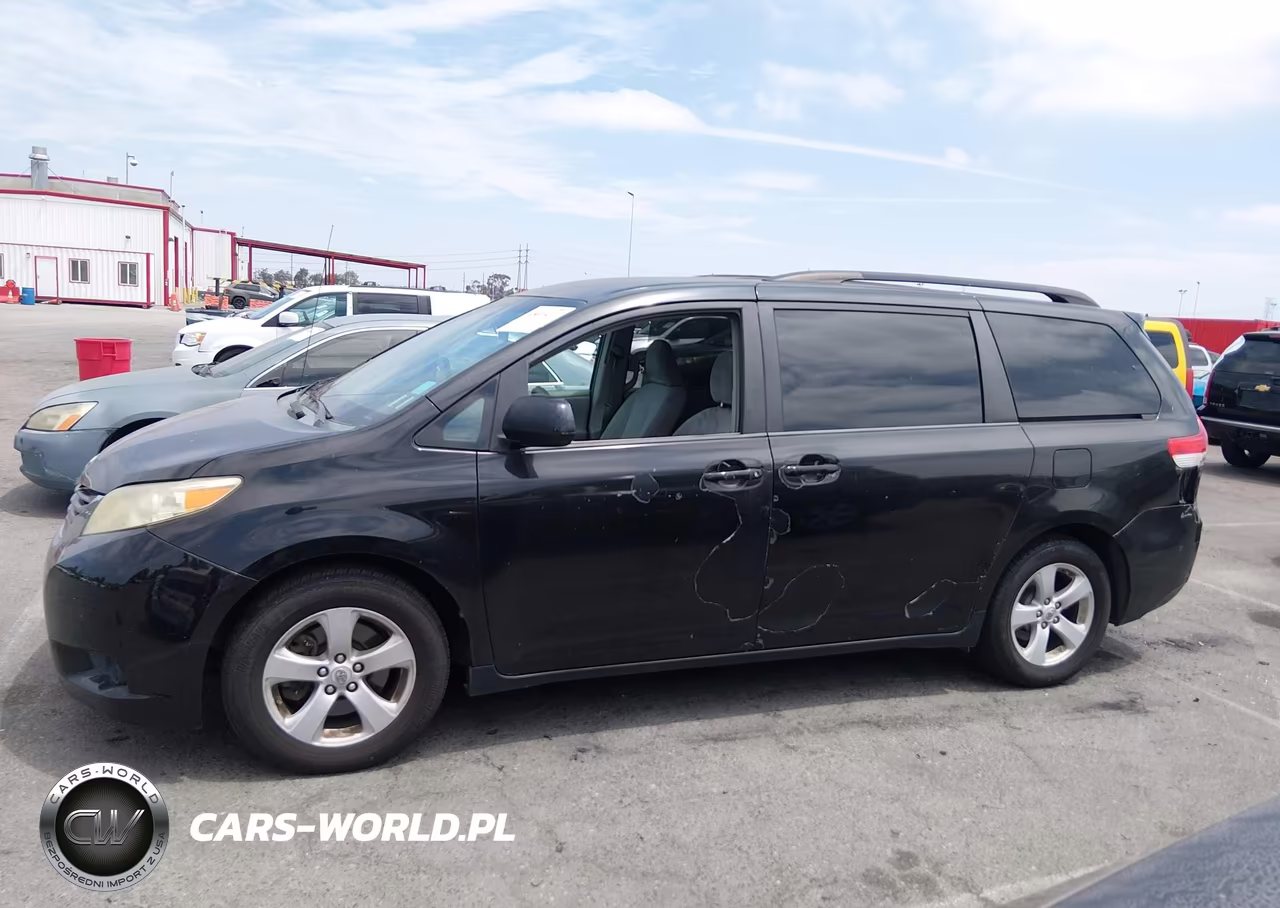 2011 Toyota Sienna Le V6 VIN:5TDKK3DC5BS132602 - 14