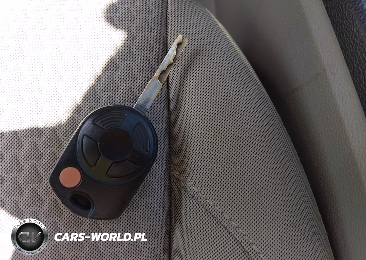 2017 Ford Escape Se VIN:1FMCU9GD6HUB82706 - 11