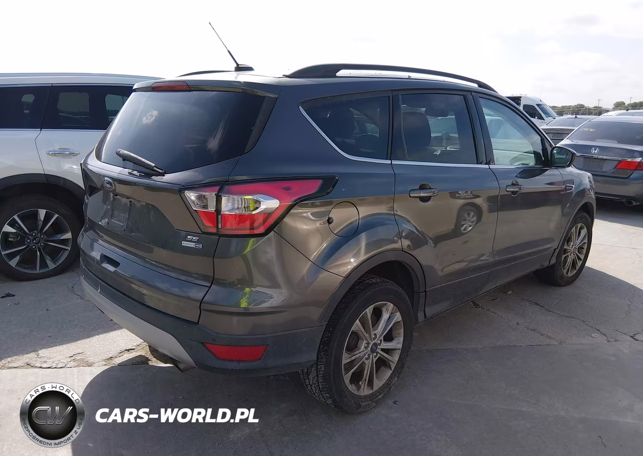 2017 Ford Escape Se VIN:1FMCU9GD6HUB82706 - 4