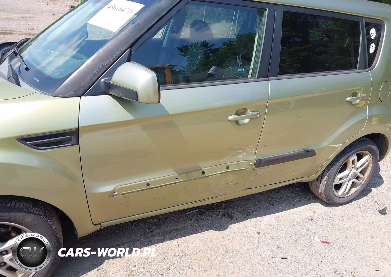 2011 Kia Soul + VIN:KNDJT2A29B7279059 - 6