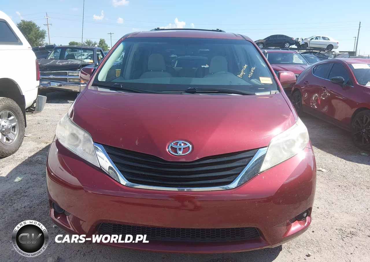 2013 Toyota Sienna Le V6 8 Passenger VIN:5TDKK3DC9DS285812 - 12