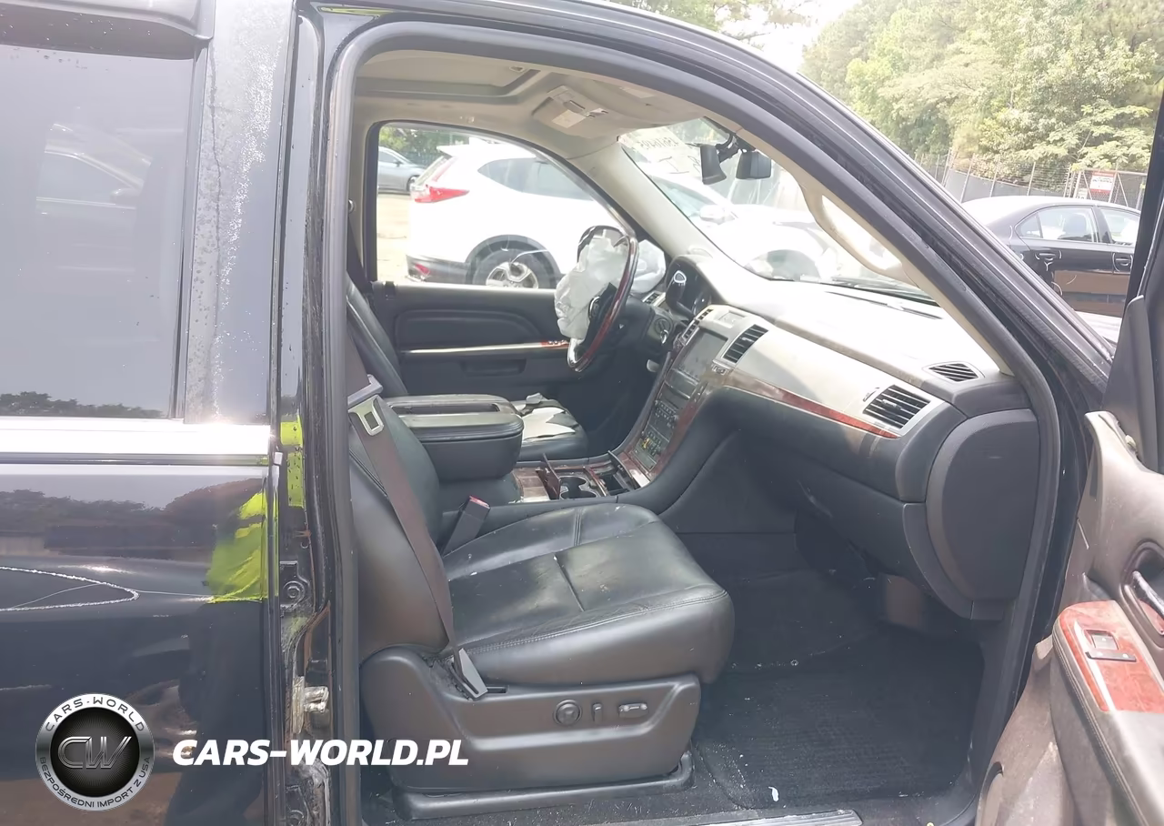 2013 Cadillac Escalade Luxury VIN:1GYS4BEFXDR338880 - 5