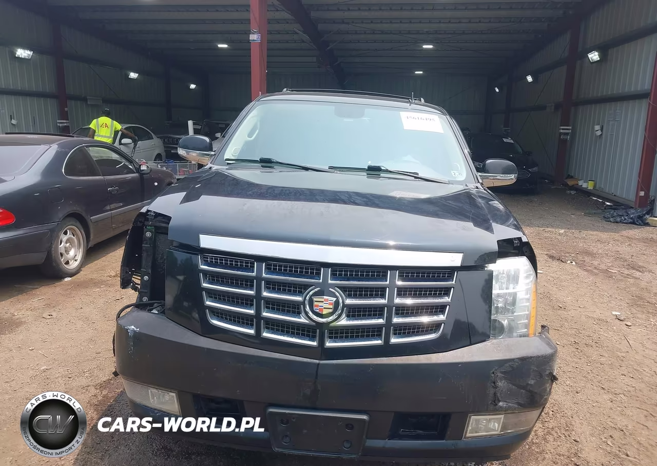 2013 Cadillac Escalade Luxury VIN:1GYS4BEFXDR338880 - 6
