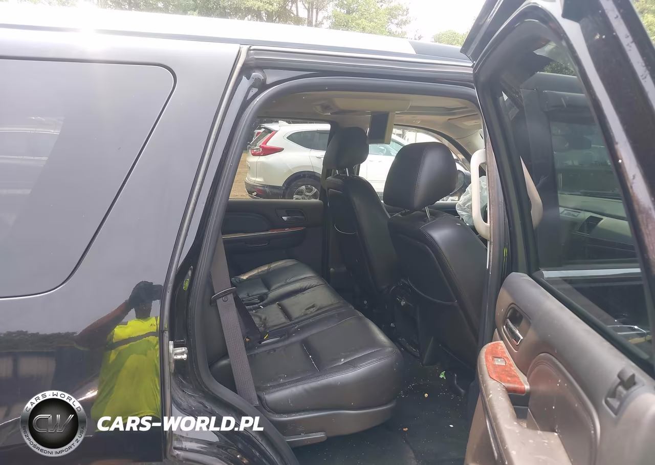 2013 Cadillac Escalade Luxury VIN:1GYS4BEFXDR338880 - 8