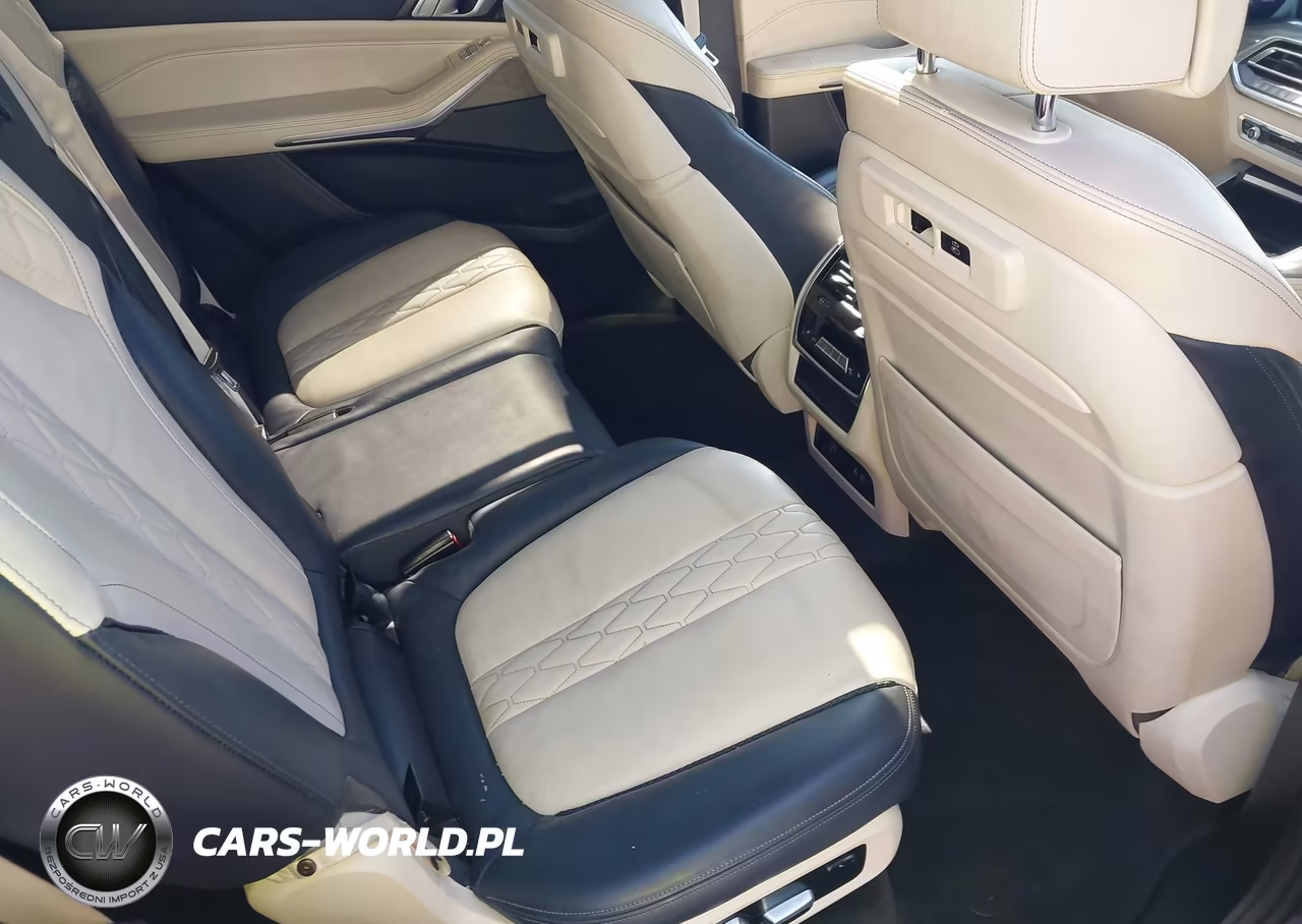 2019 BMW X7 xDrive50I VIN:5UXCX4C53KLB39761 - 8