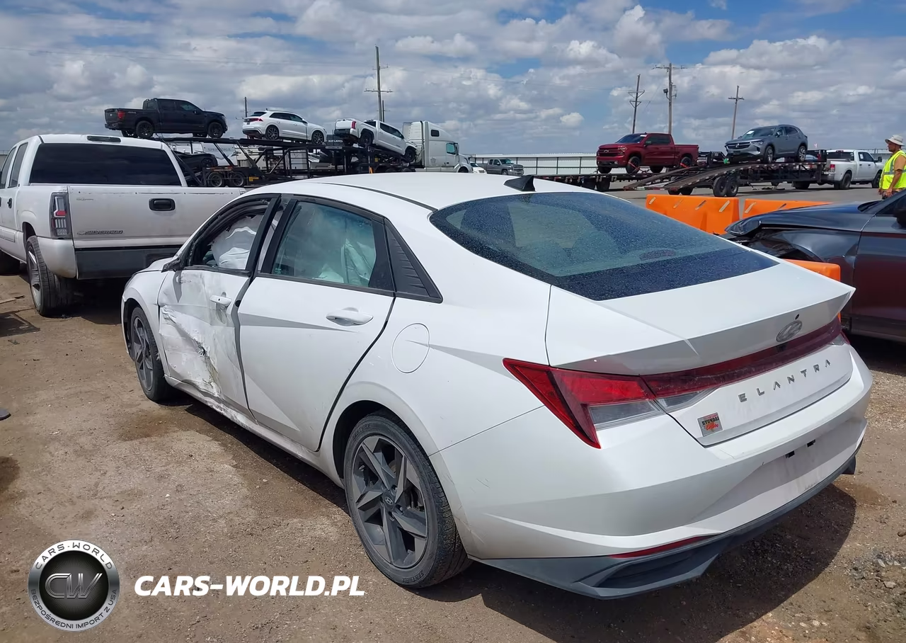 2023 Hyundai Elantra Sel VIN:5NPLS4AG2PH091912 - 3