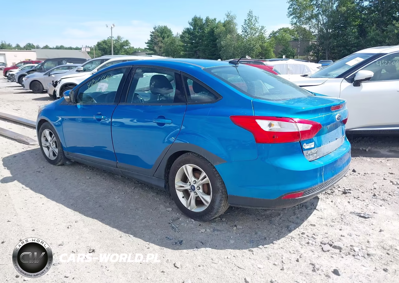 2014 Ford Focus Se VIN:1FADP3F2XEL134257 - 3