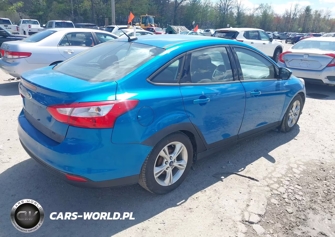 2014 Ford Focus Se VIN:1FADP3F2XEL134257 - 4