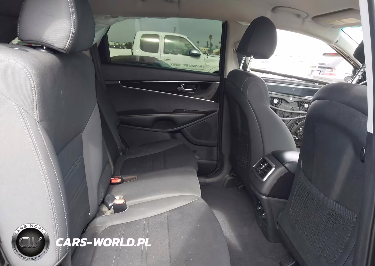 2020 Kia Sorento 2.4L Lx VIN:5XYPG4A37LG688068 - 8